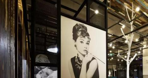 「融創(chuàng)春風(fēng)十里」售樓中心，光影演繹的自然之道！